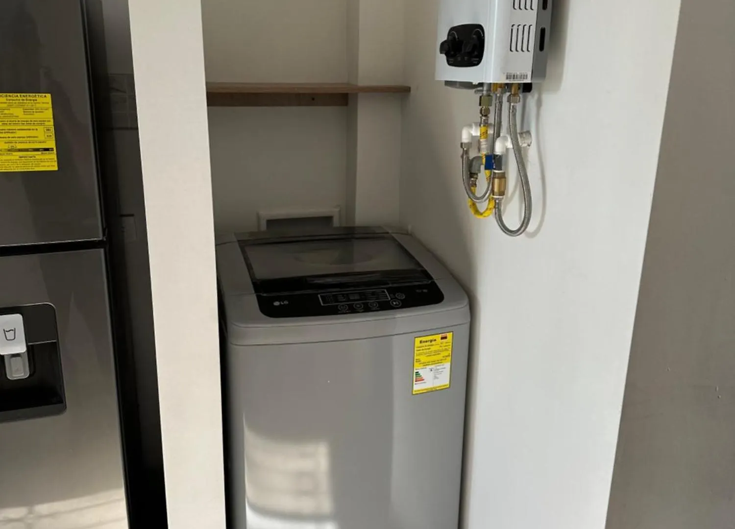 Apartamentos Con Vista Boscosa Y Parking En Buenos Aires, Medellin 0*,  Colombia