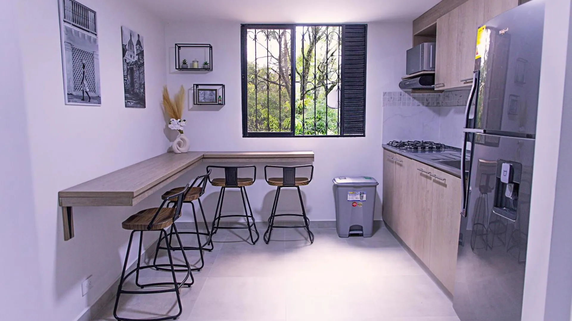 Apartamentos Con Vista Boscosa Y Parking En Buenos Aires, メデジン 0*,  コロンビア