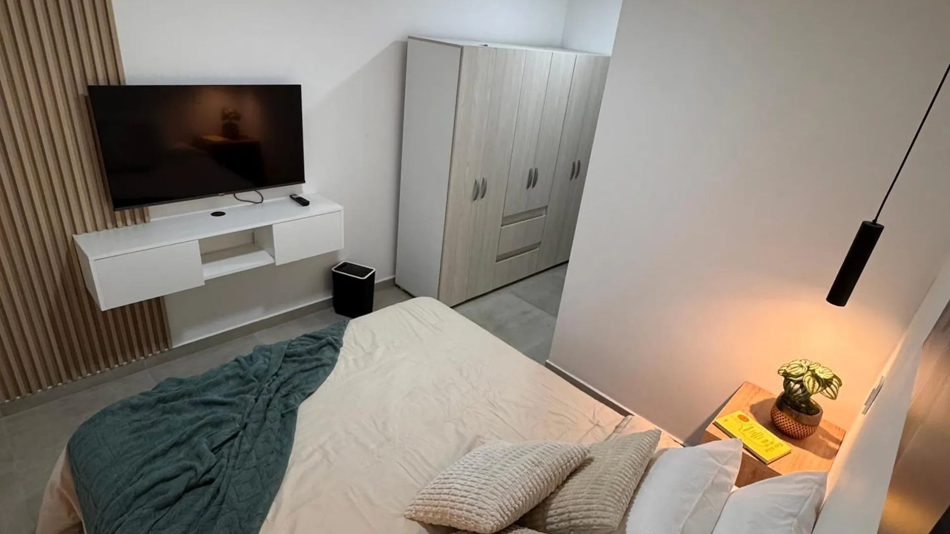 アパート Apartamentos Con Vista Boscosa Y Parking En Buenos Aires, メデジン